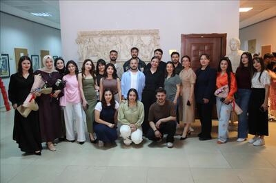 guzel-sanatlar-fakultesi-nden-bir-arada-yilsonu-sergisine-yogun-ilgi